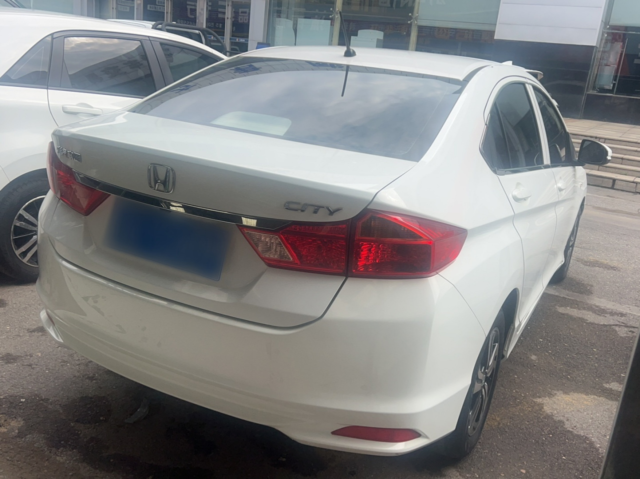 2017 1.5L CVT Comfort photo 3
