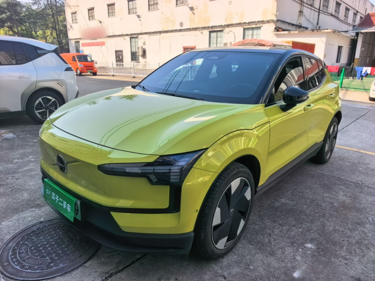 EX30 2025 RWD Long Range Ultra