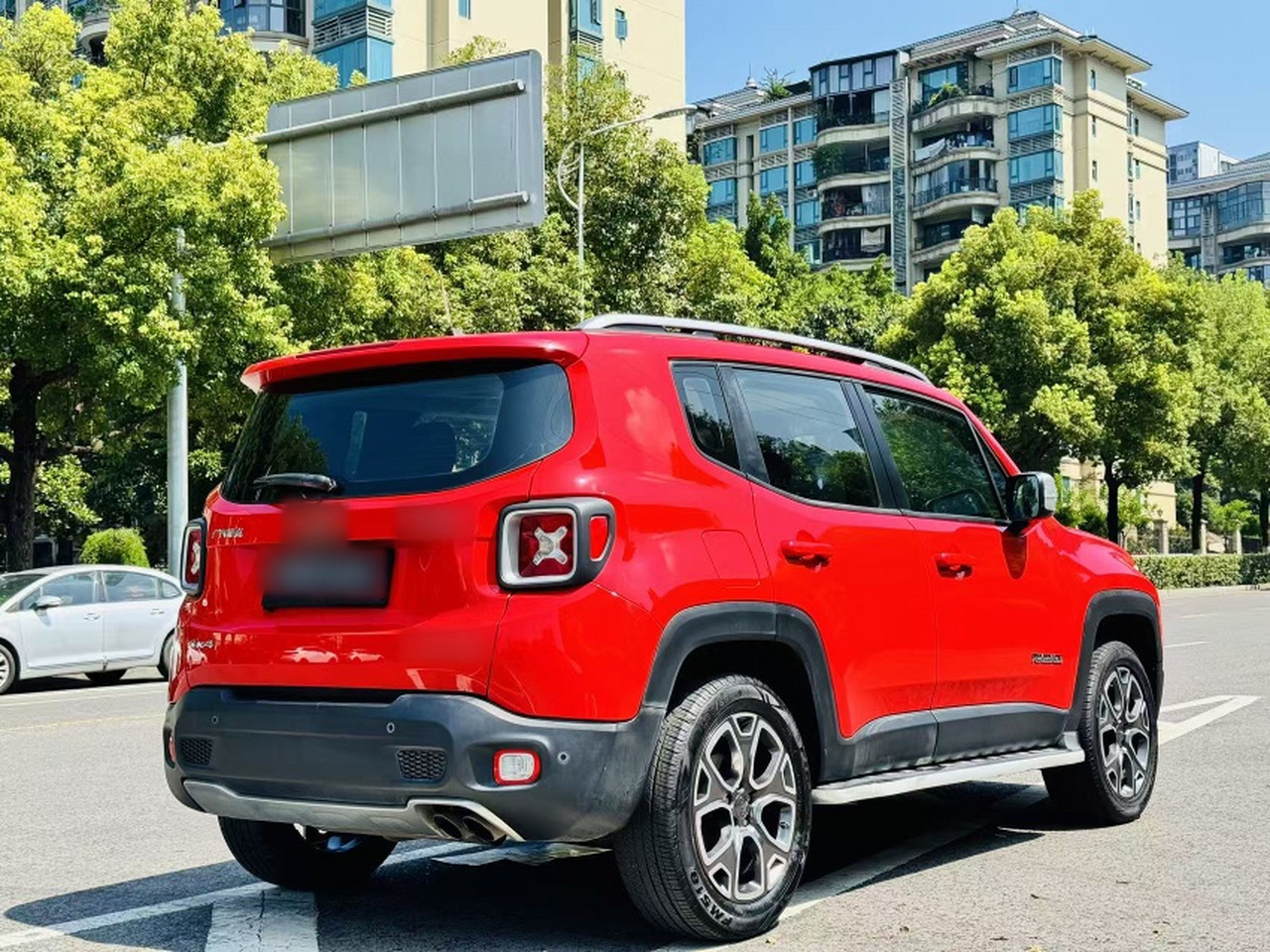 Renegade 2017 180TS AT AWD photo 4