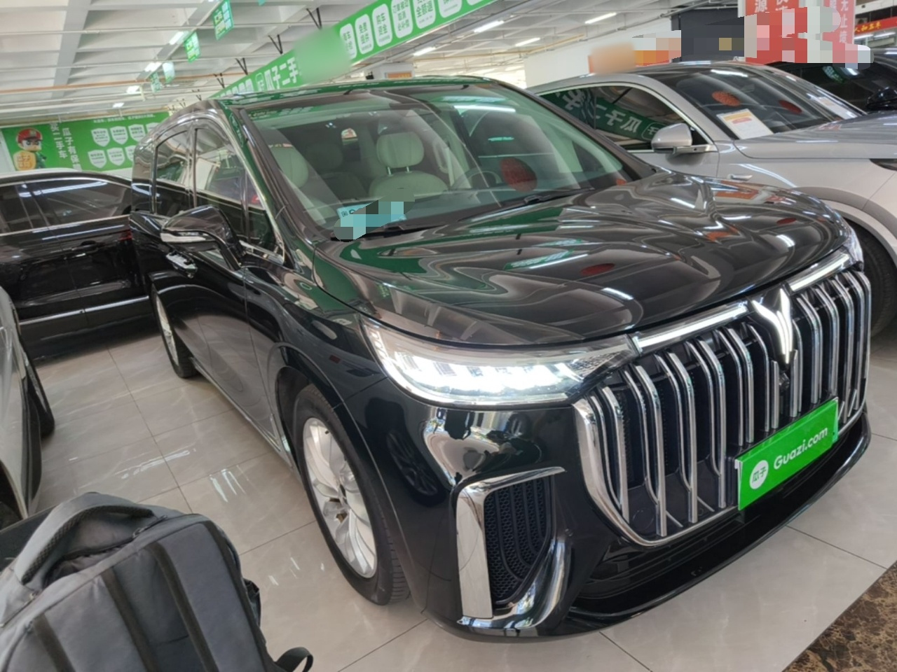 Voyah Dreamer 2024 PHEV Extended Range Premium photo 3