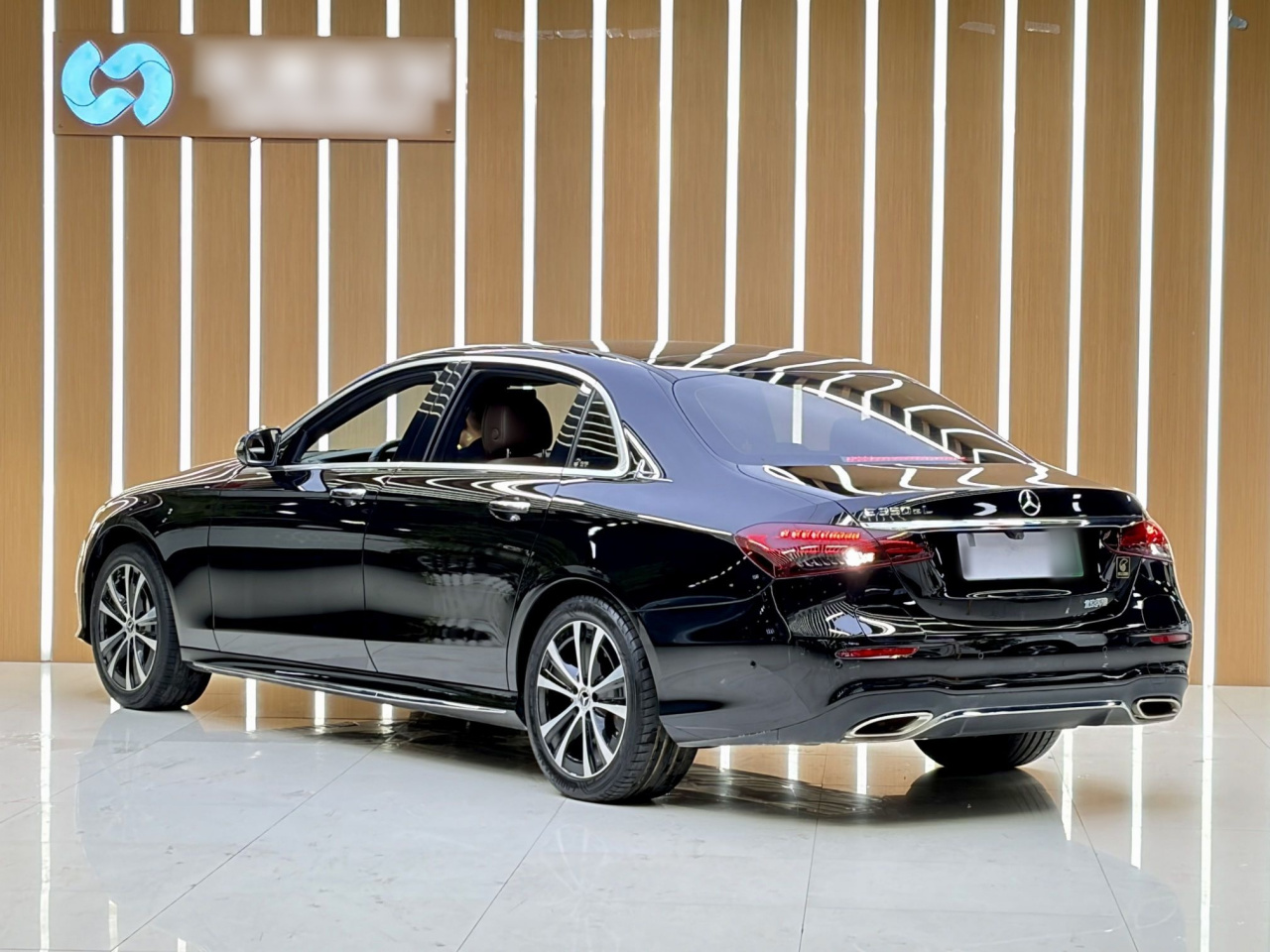 E-Class EV 2022 Facelift E 350 e L PHEV Sport photo 3