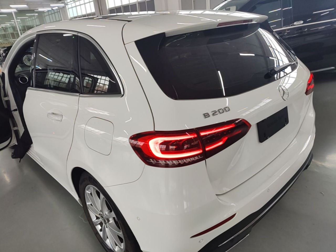B-Class 2022 Facelift B 200 Fashion photo 4