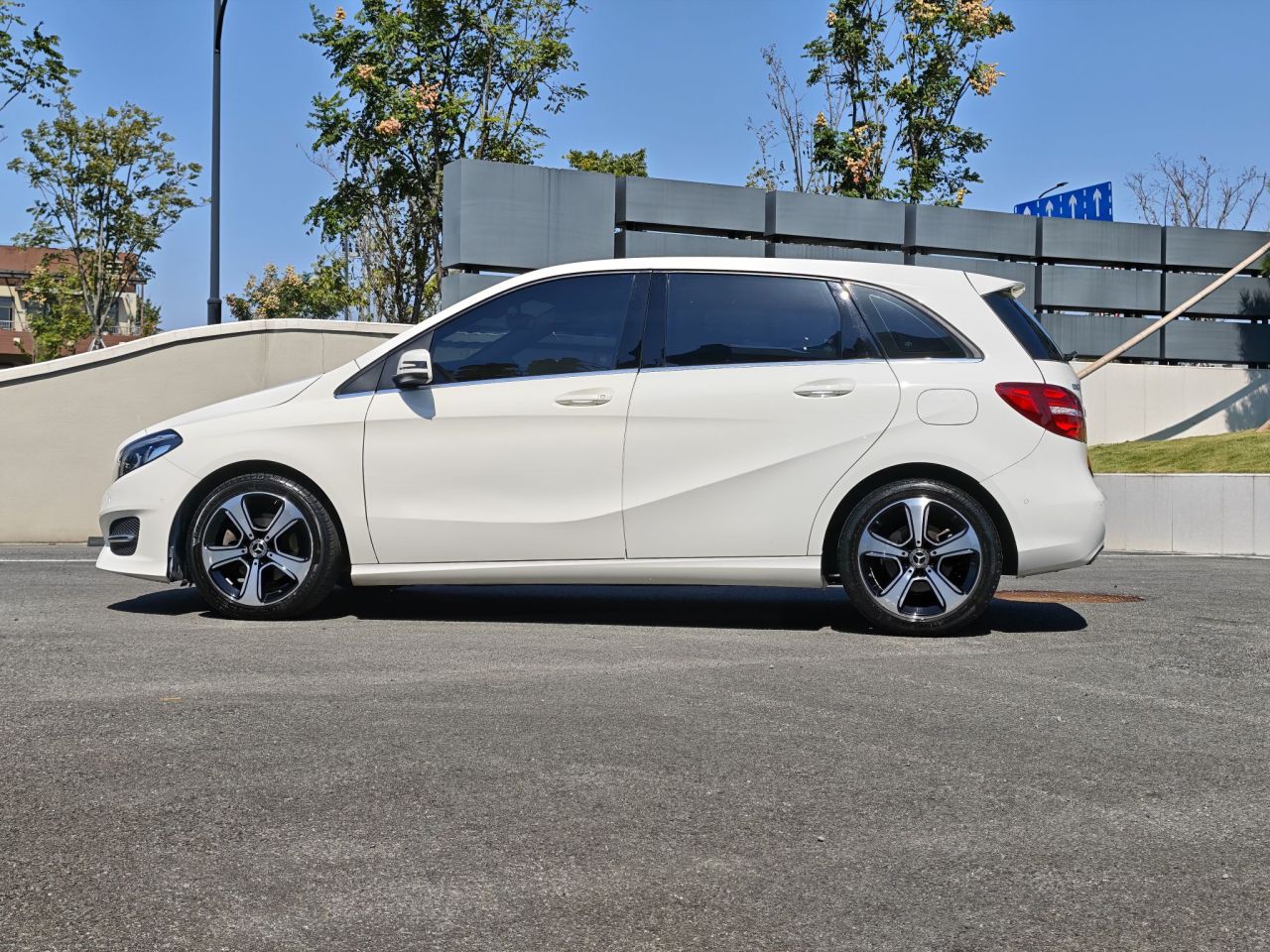 B-Class 2019 B 200 Fashion photo 4