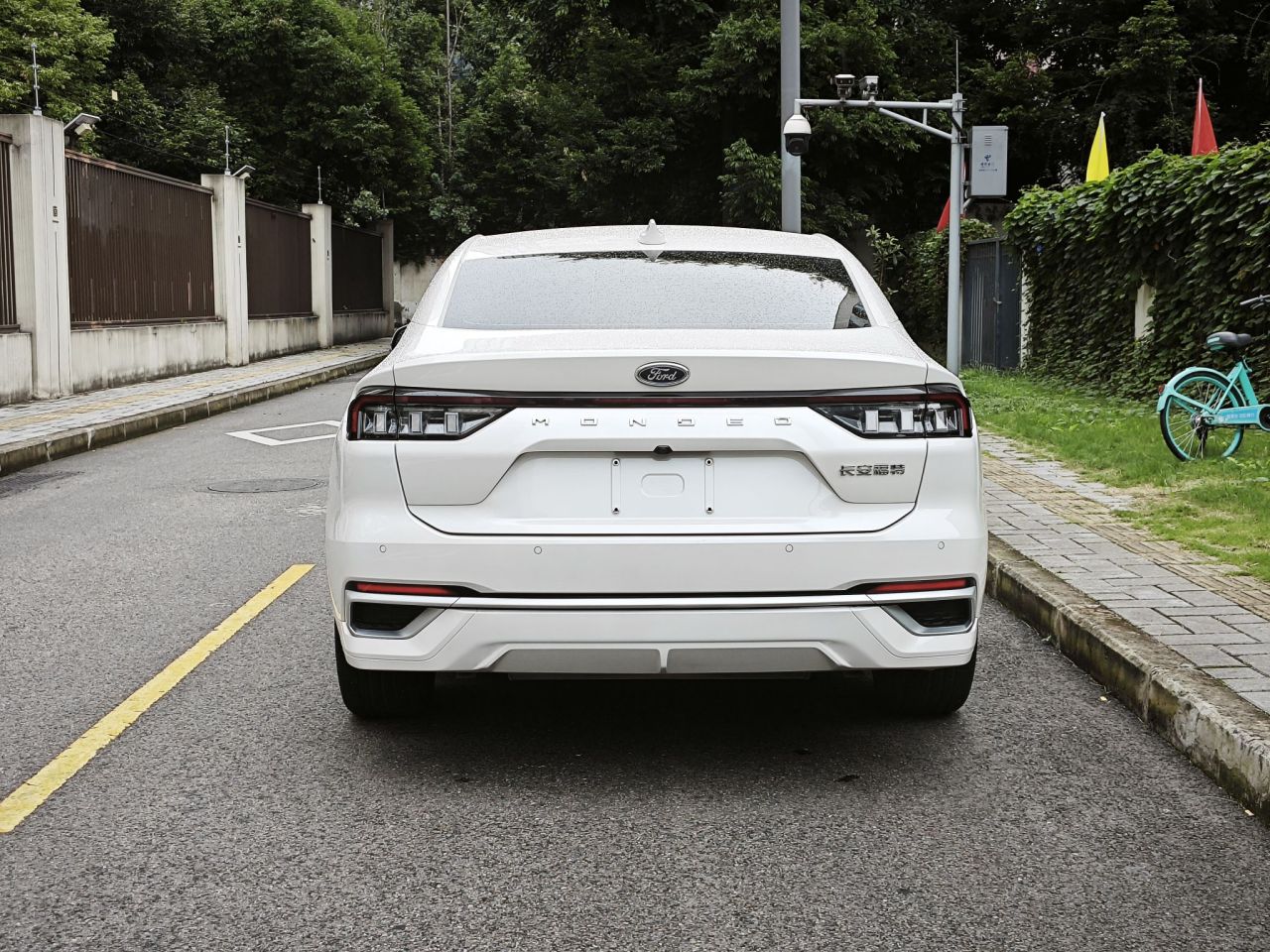 Mondeo 2025 1.5T EcoBoost Luxury photo 4