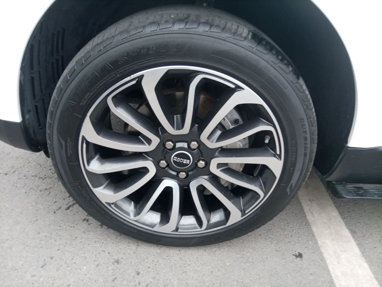 Range Rover Sport 2021 3.0 L6 SE photo 2