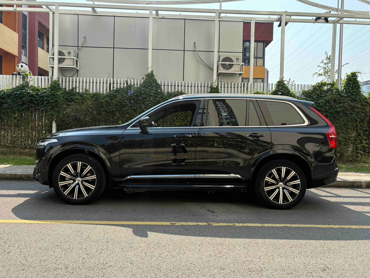 XC90 2023 B6 Luxury 7-Seater photo 4