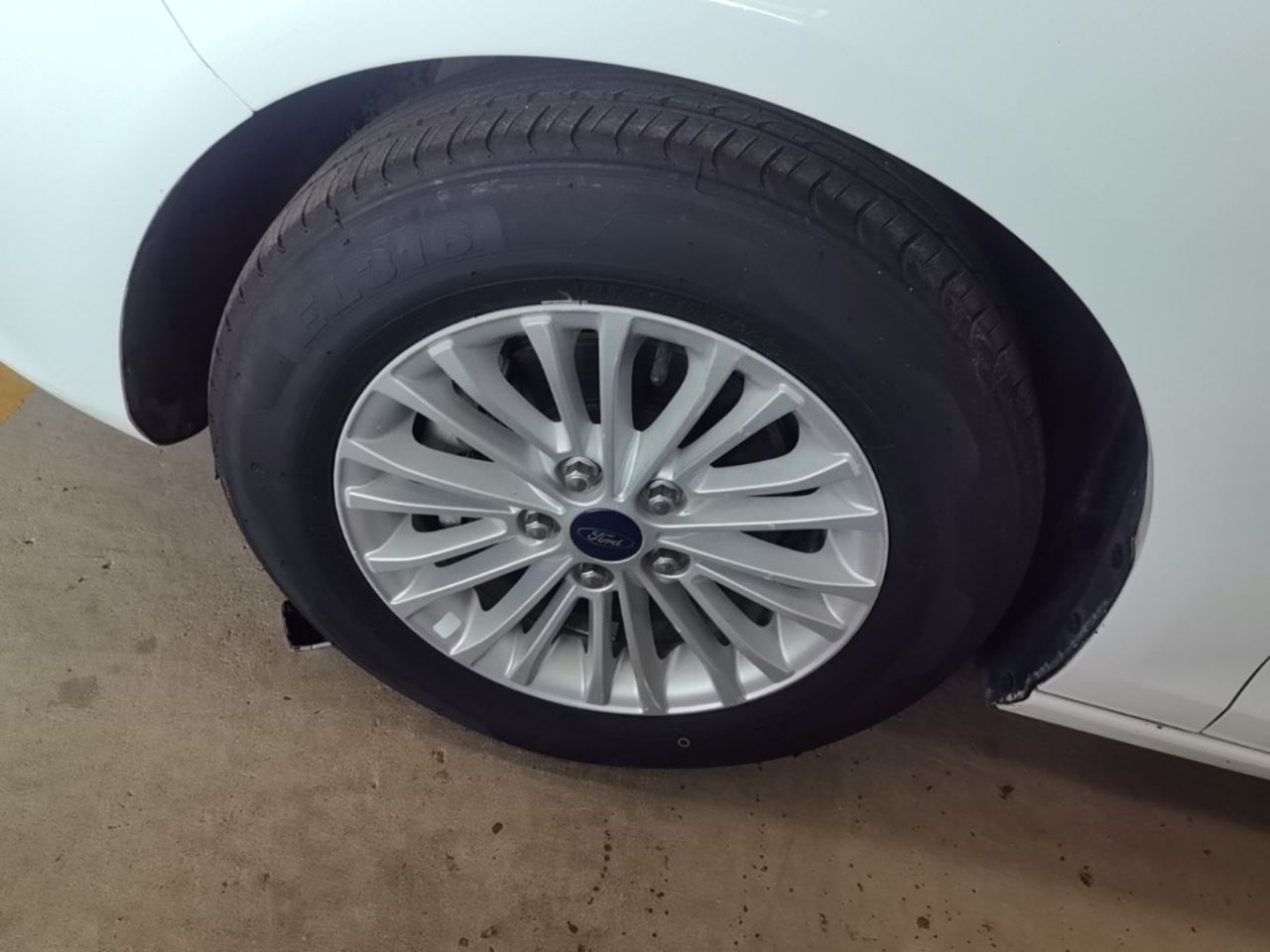 Escort 2017 Facelift 1.5L AT Comfort photo 3