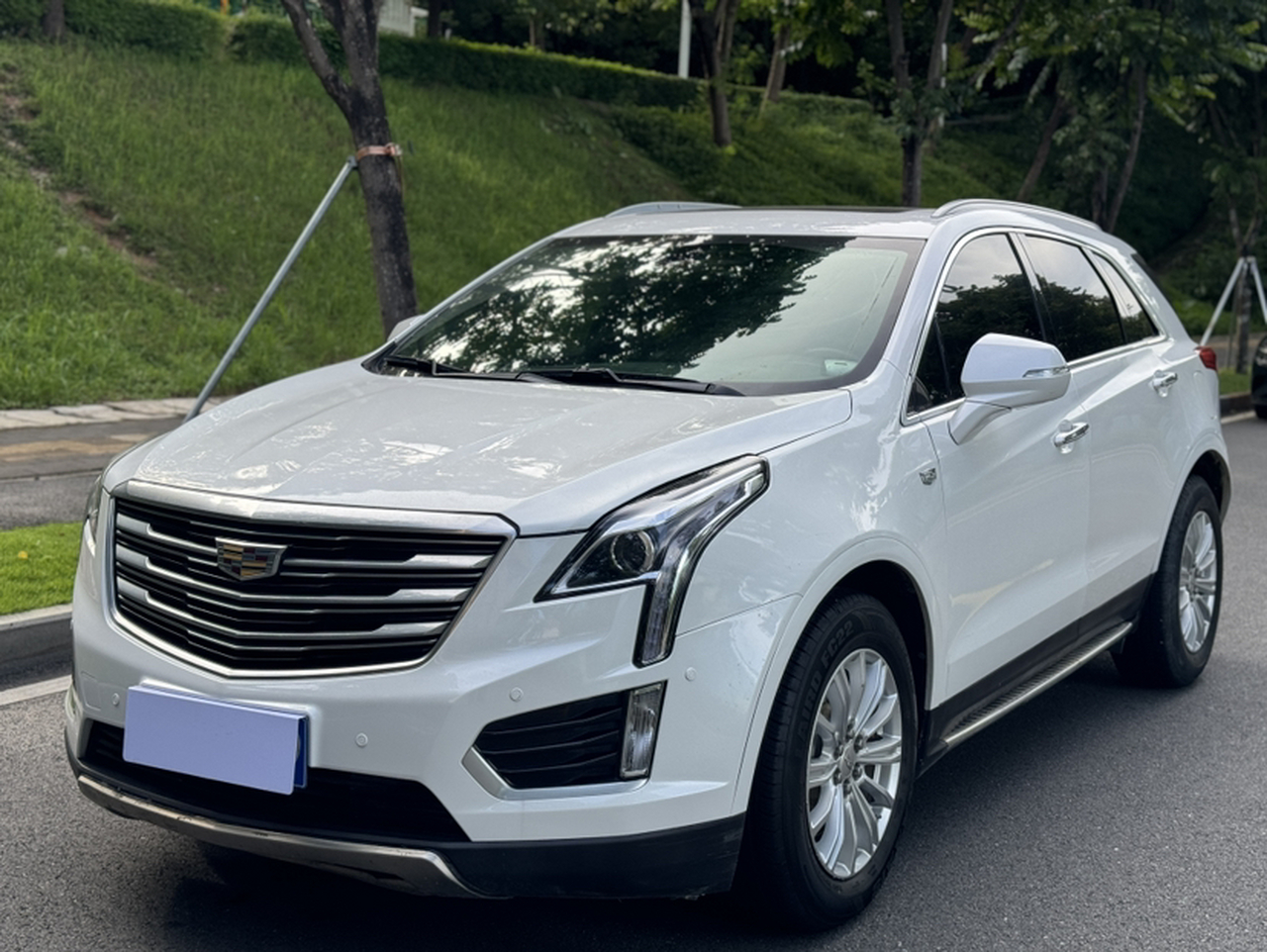 XT5 2018 28E AWD Tech
