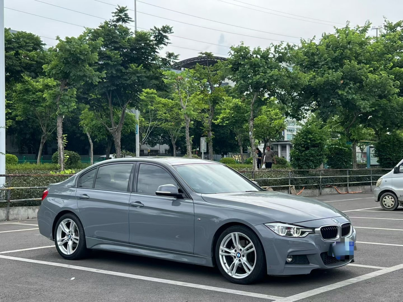 3 Series 2017 320Li M Sport photo 3
