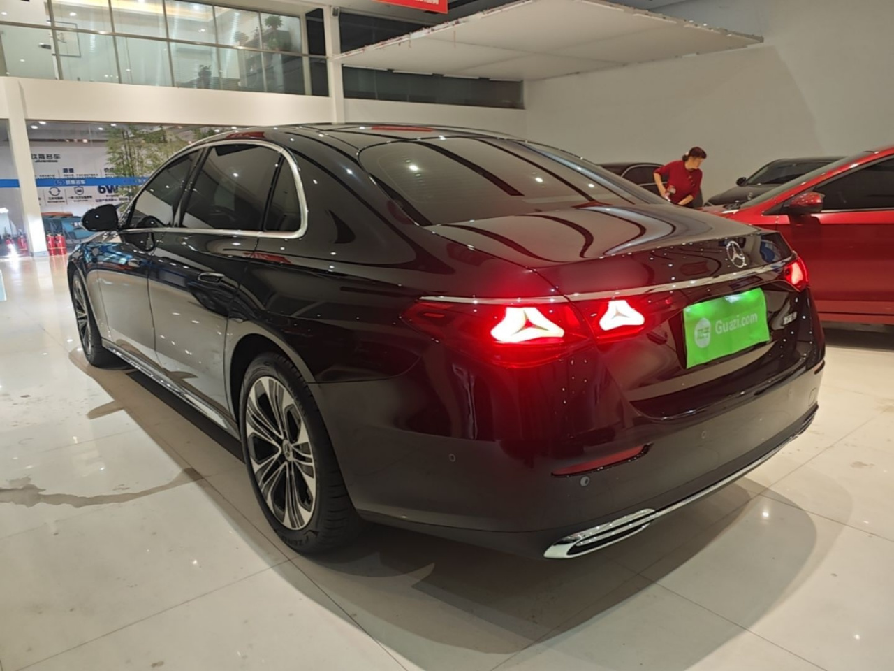 E-Class 2026 E 300 L Luxury photo 4
