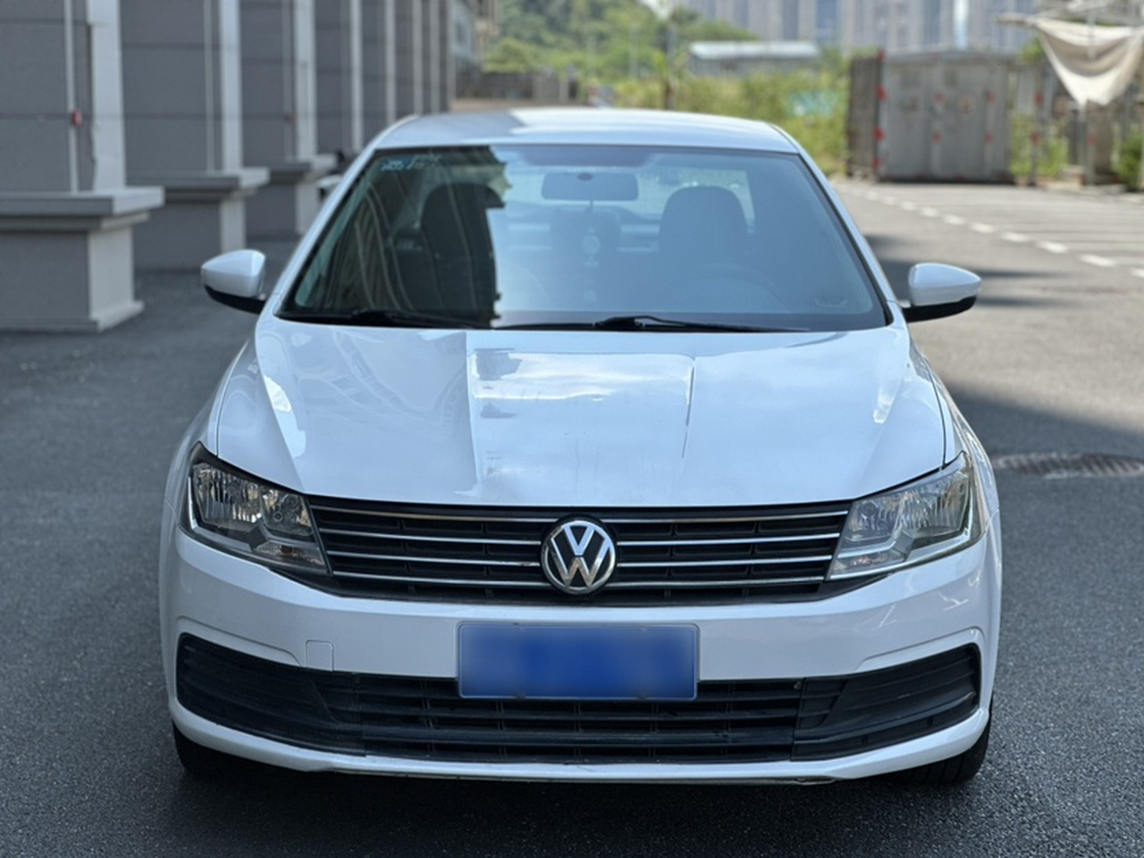 Lavida 2017 1.6L AT photo 2