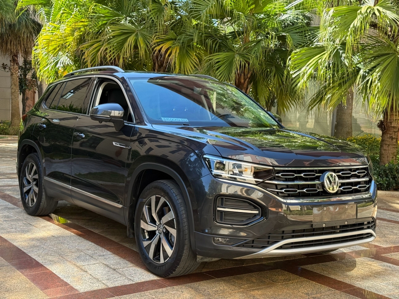 Tayron 2020 330TSI RWD Luxury Connected photo 3