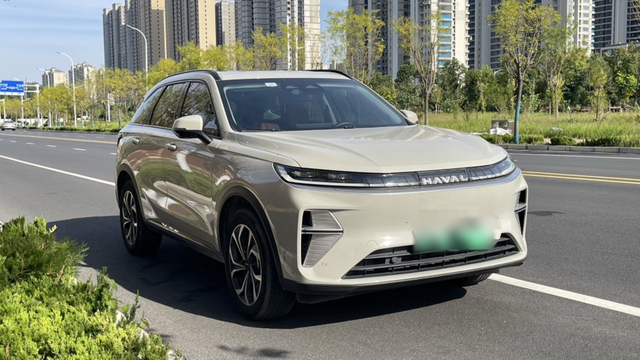 MAX 2025 Hi4 165 Ultra ADAS photo 3