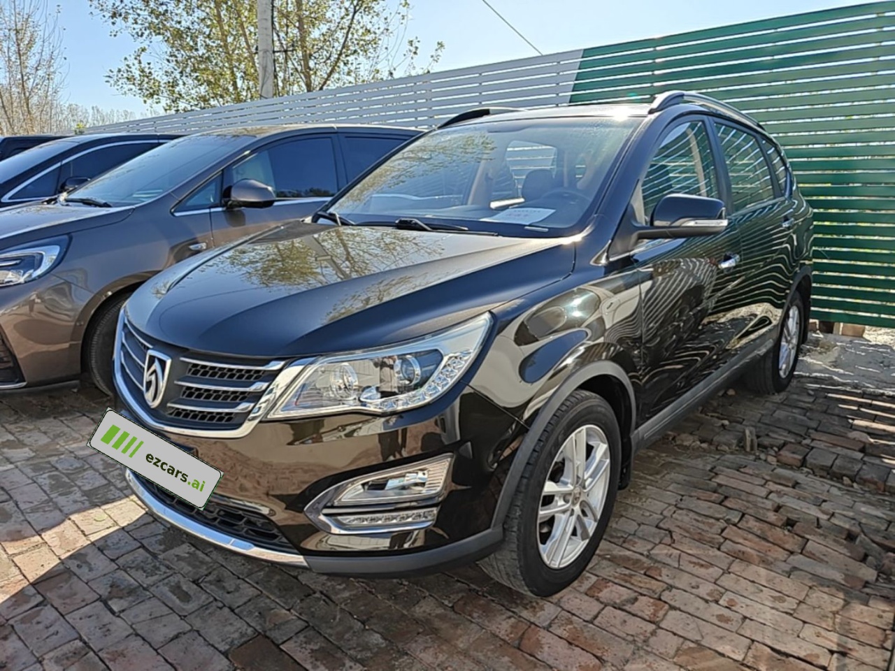 560 2015 1.8L MT Elite
