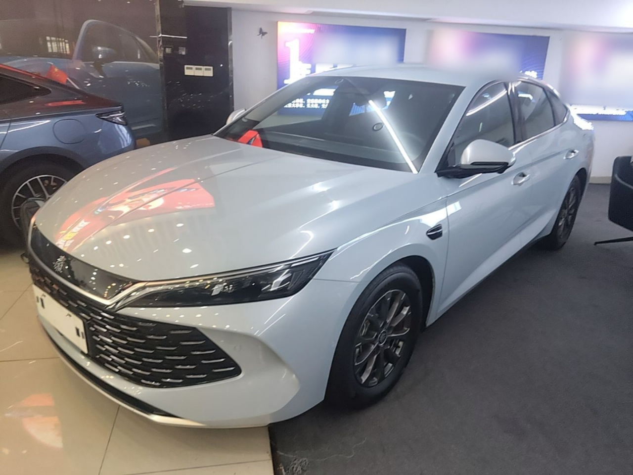 Qin L 2025 DM-i ADAS 80KM Leading