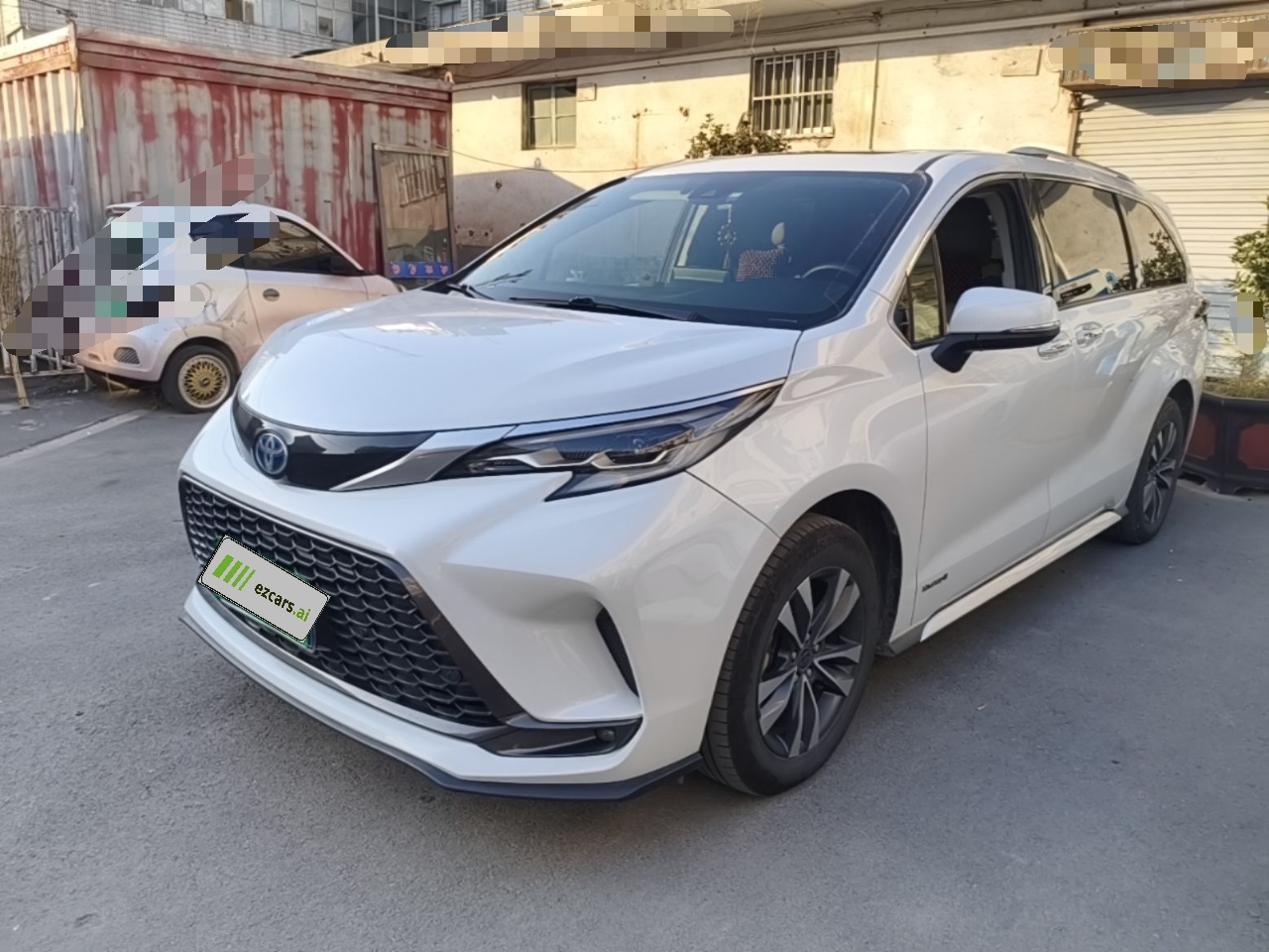 Granvia 2023 2.5L Hybrid Luxury