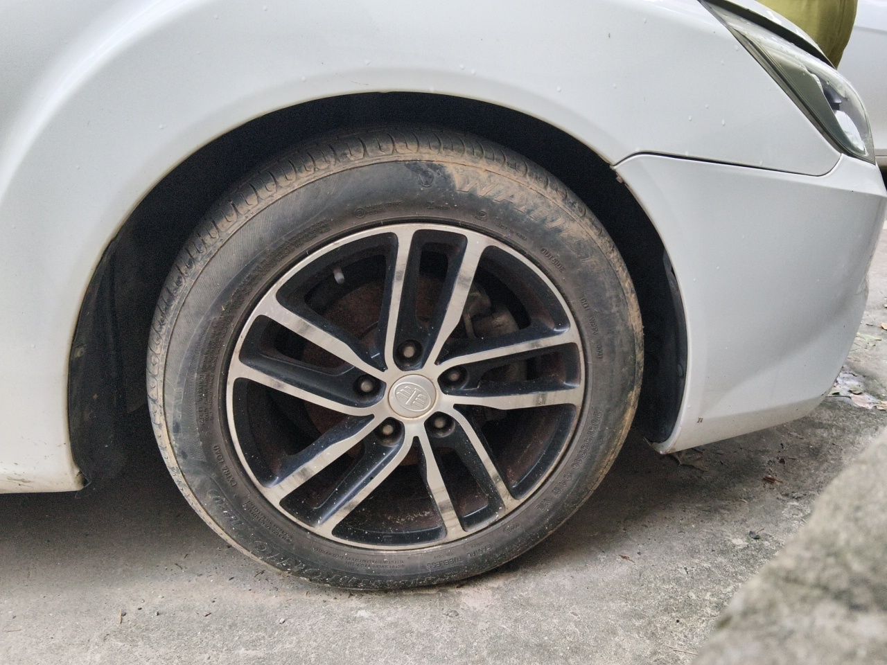 Bestune B50 2013 1.6L MT Luxury photo 2
