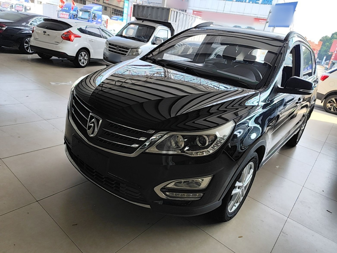 560 2016 1.8L MT Comfort