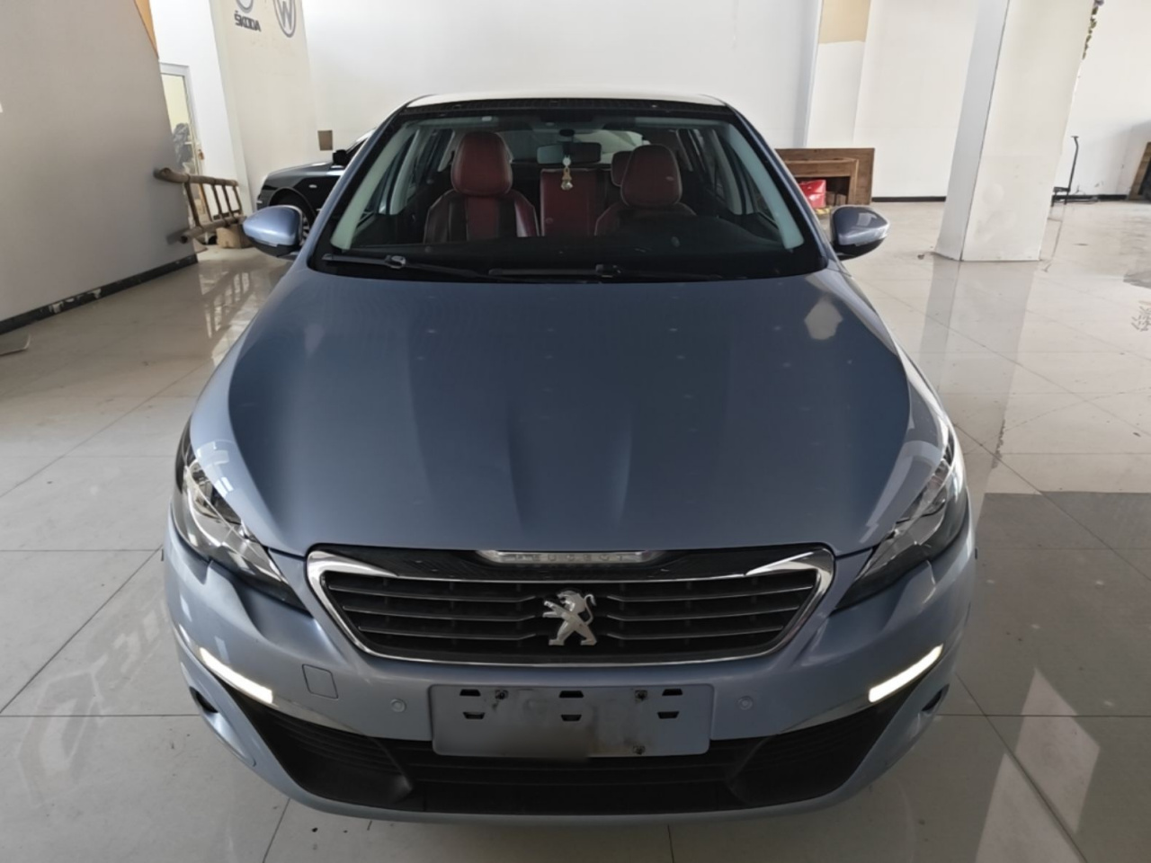 308S 2015 1.2T AT photo 2