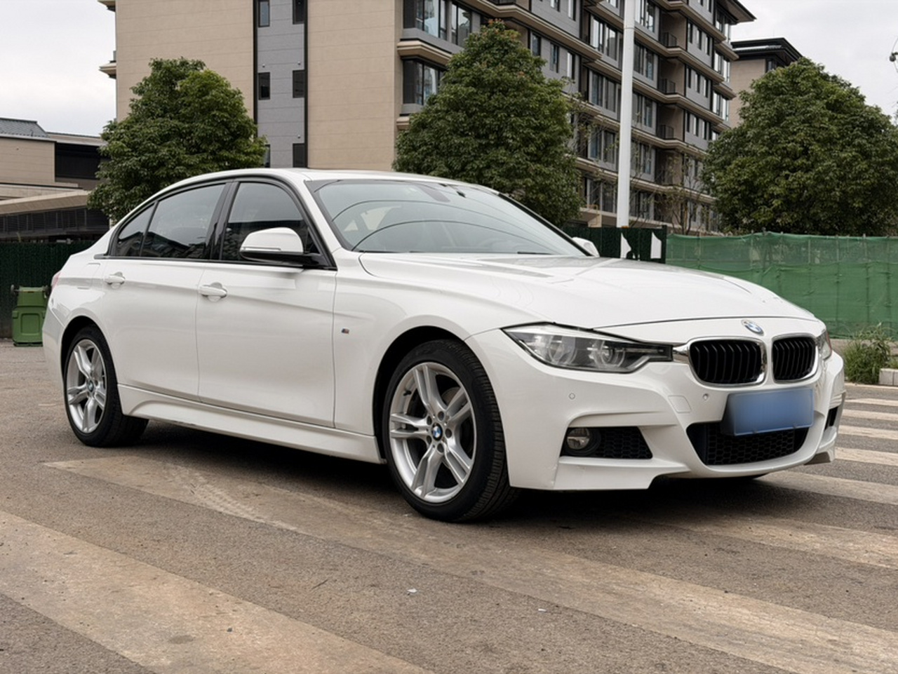 3 Series 2018 320Li Leading M Sport Package photo 4