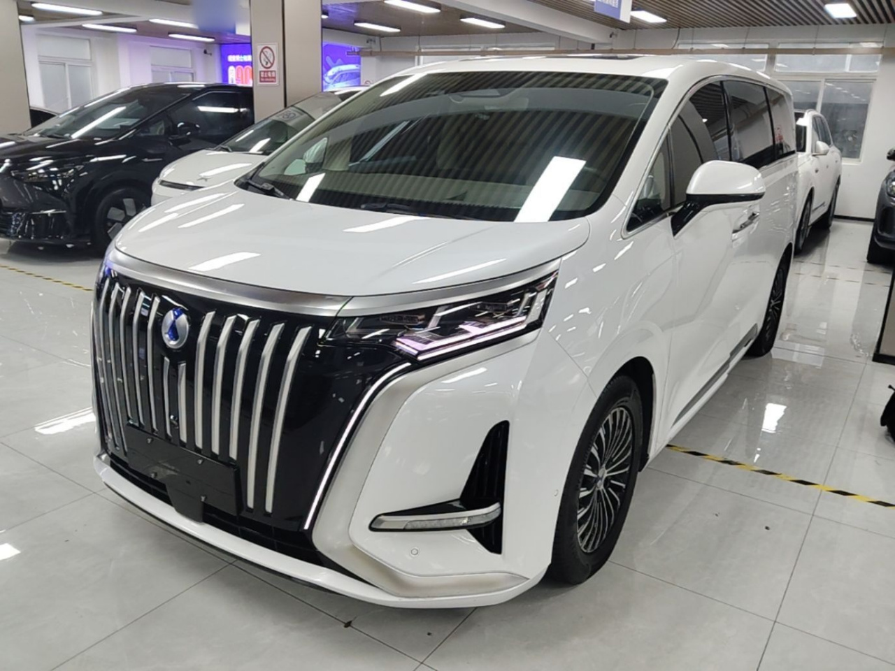 D9 2022 EV 600 AWD Noble