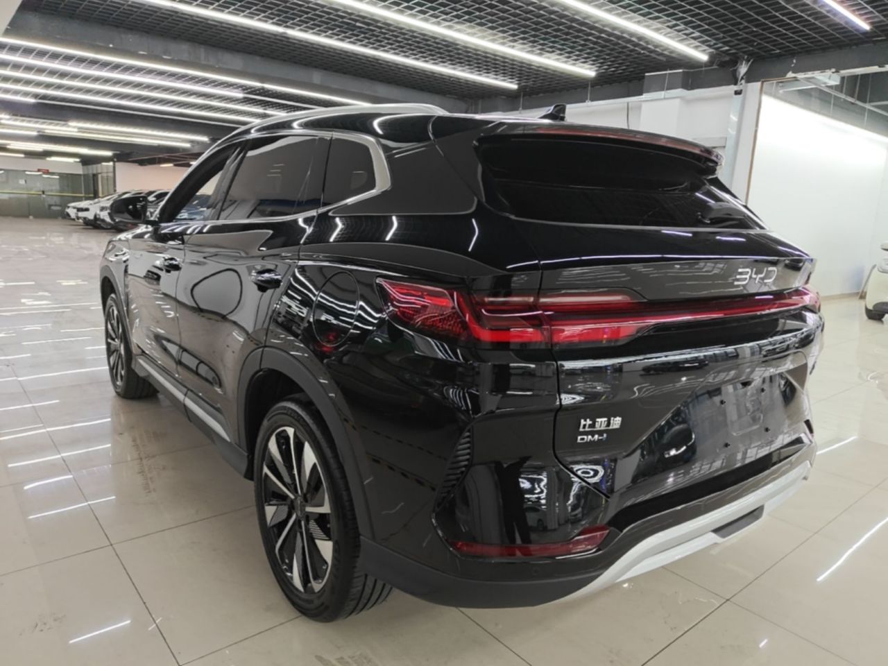 Song PLUS EV 2025 DM-i 112KM Premium photo 4