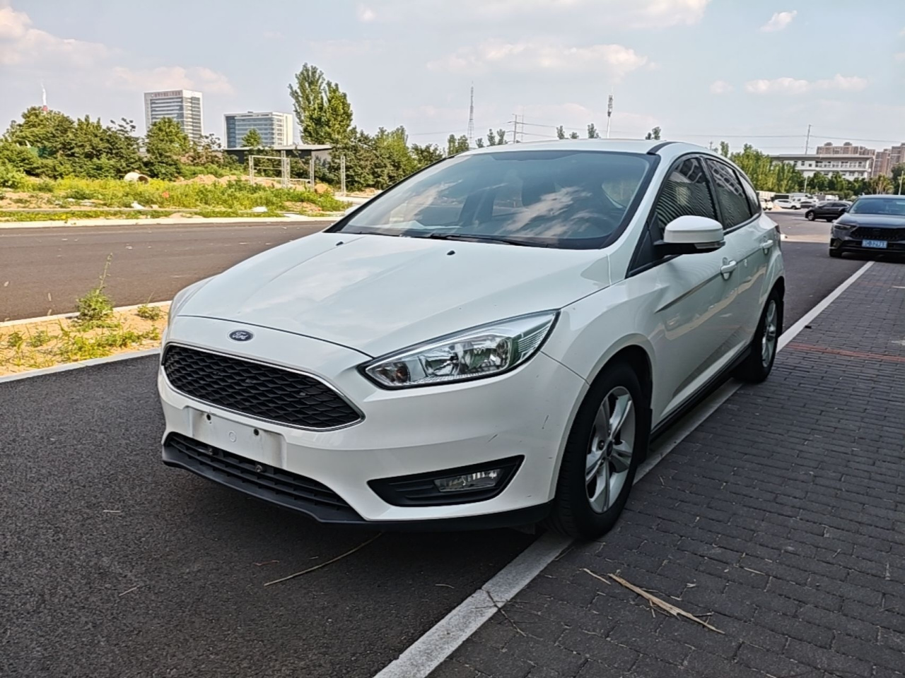 Focus 2017 Hatchback 1.6L AT Comfort