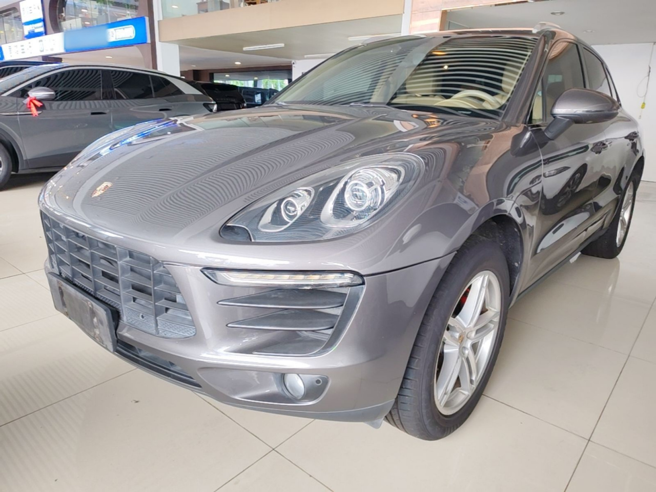2014 Macan 2.0T