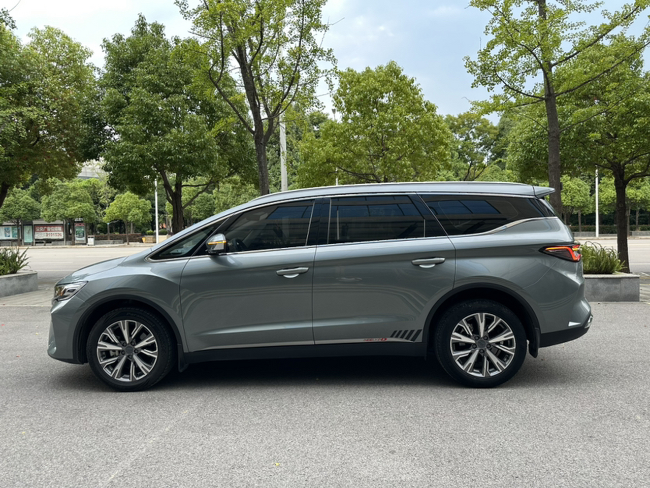 2023 Jiaji L 1.5TD DCT Luxury photo 4