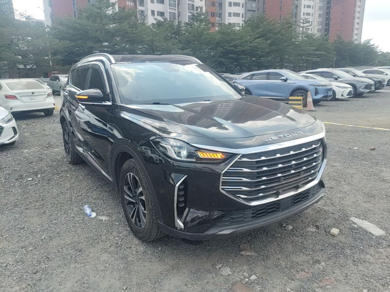 X70 PLUS 2021 1.6T DCT 7-Seater photo 3