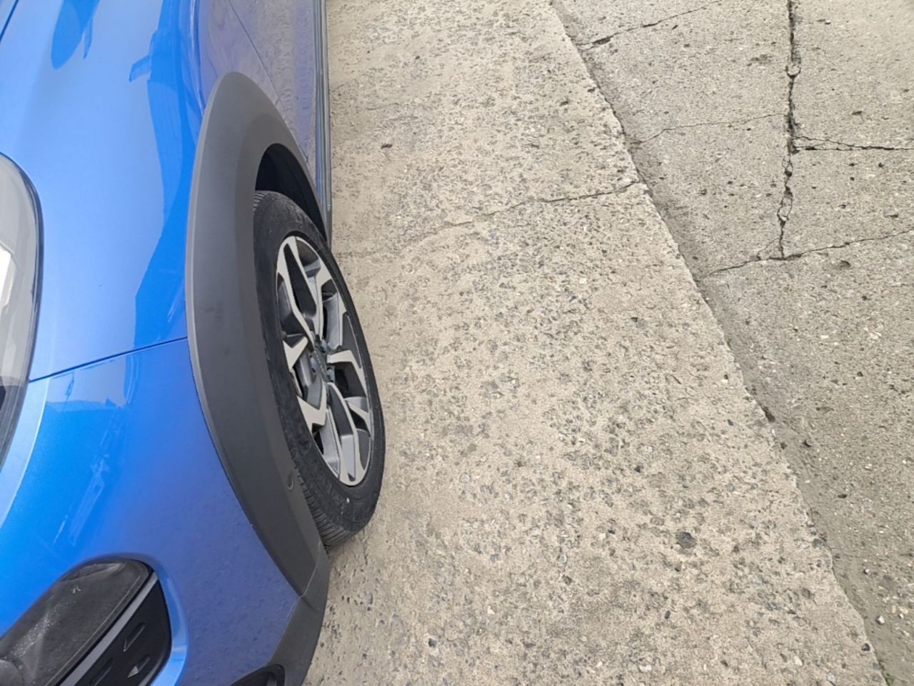 02 2019 1.5T DCT RWD Pro China VI photo 3