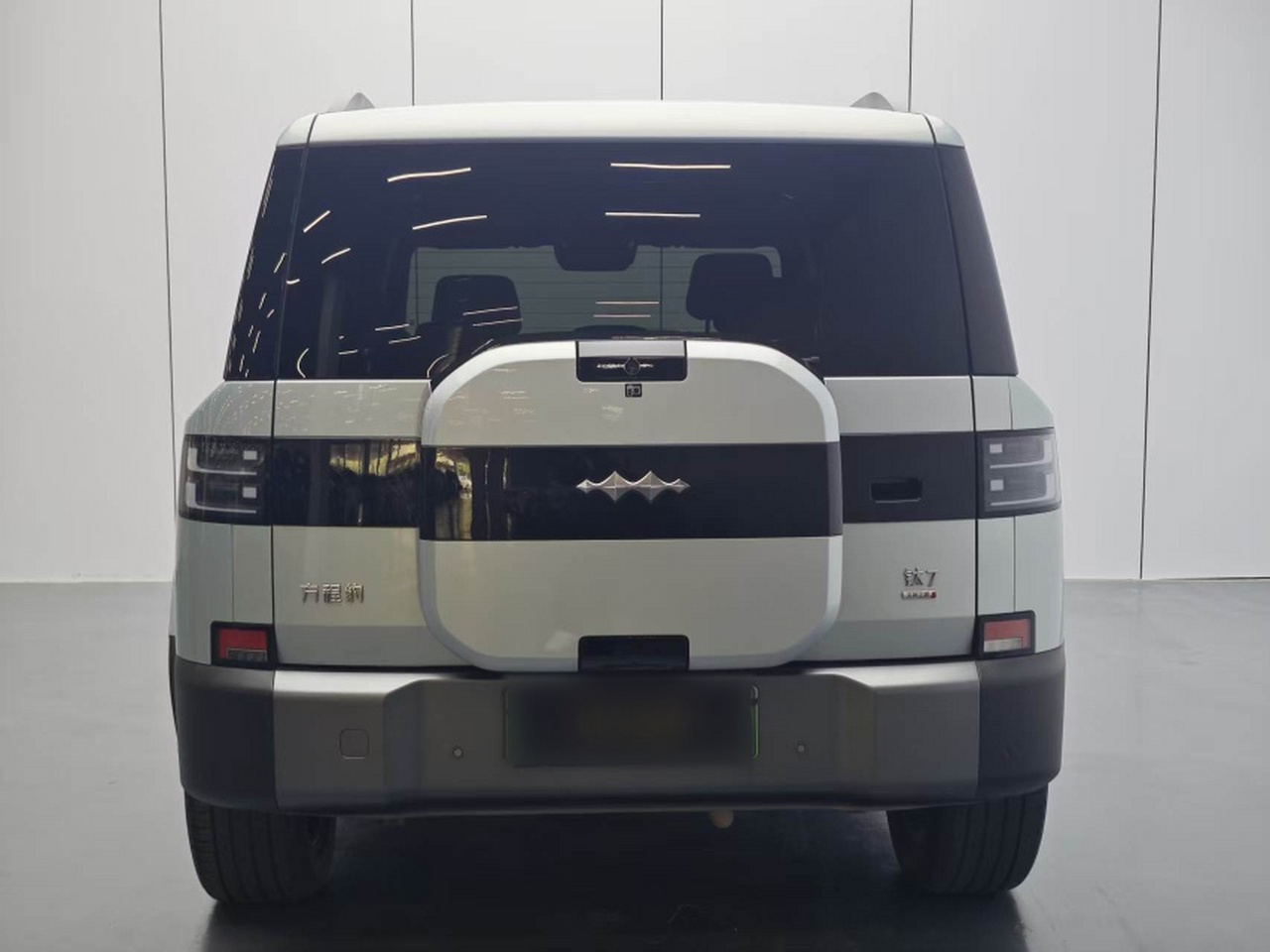 Fang Cheng Bao 7 2025 190KM AWD Ultra photo 4