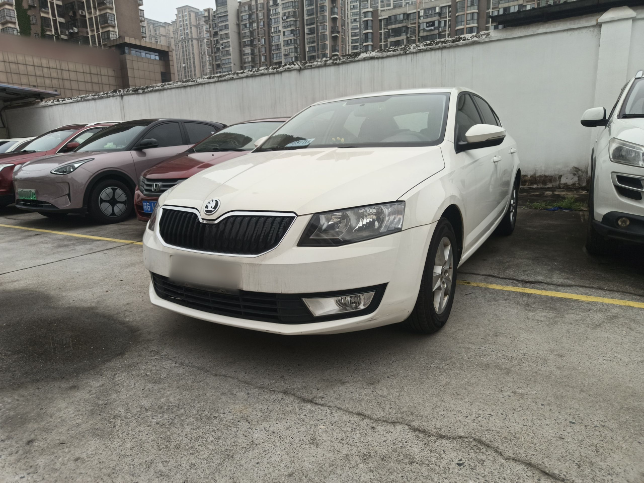 Octavia 2016 1.6L AT