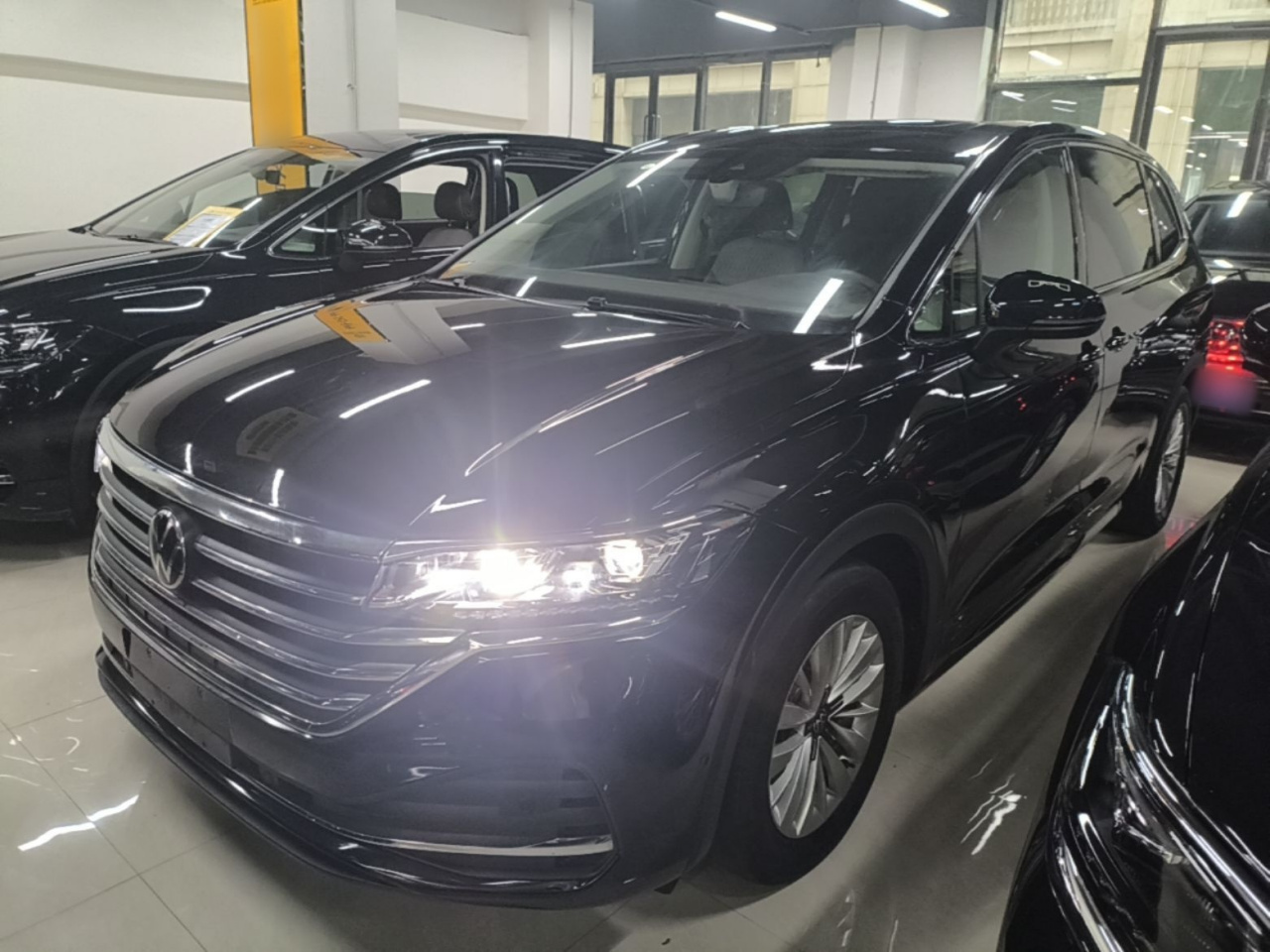 Viloran 2024 330TSI Business