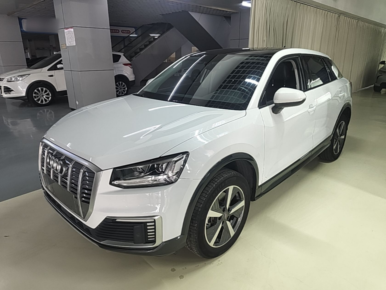 Q2L e-tron 2019 Q2L e-tron EV Smart