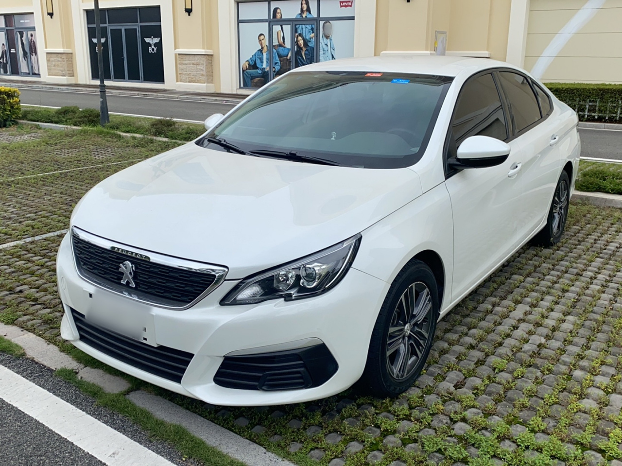308 2018 1.6L MT Fashion
