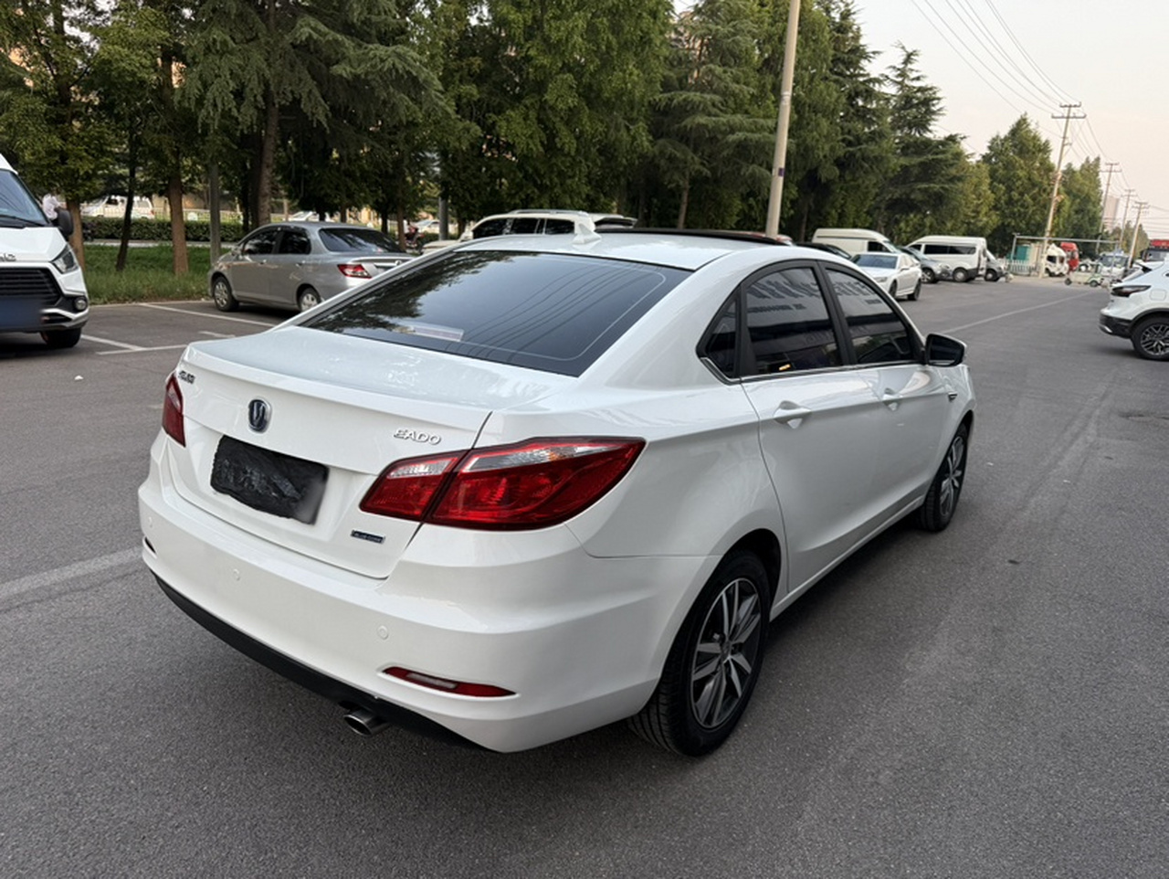 Eado 2016 1.6L MT photo 3