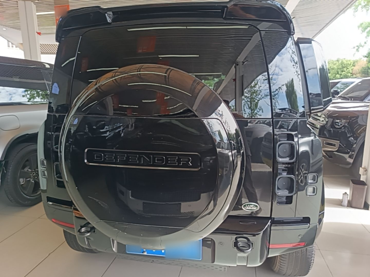 Defender 2024 110 3.0T P400 X-DYNAMIC HSE photo 3