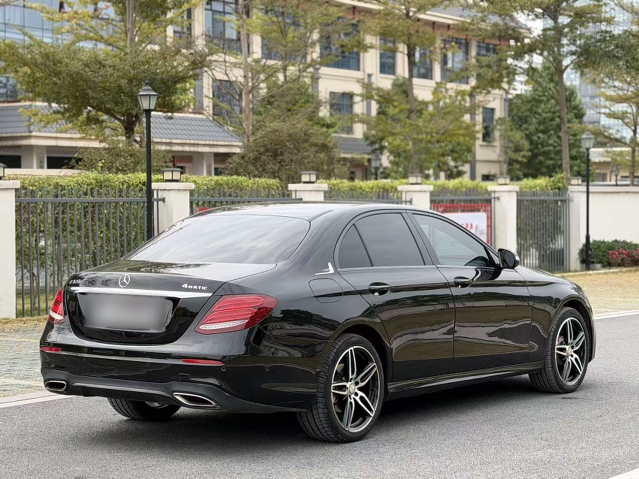 E-Class 2017 E 200 Sport 4MATIC photo 4