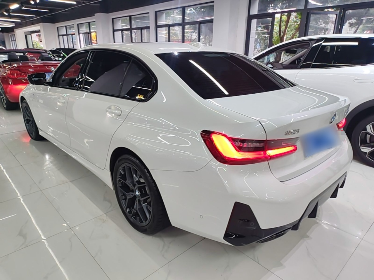 3 Series 2025 330Li M M Sport Night Package photo 4