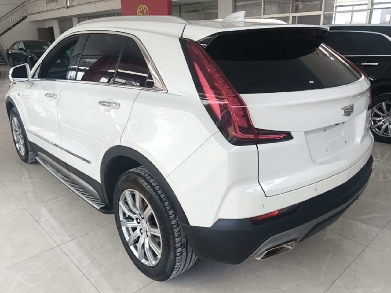 XT4 2021 28T RWD Luxury photo 4