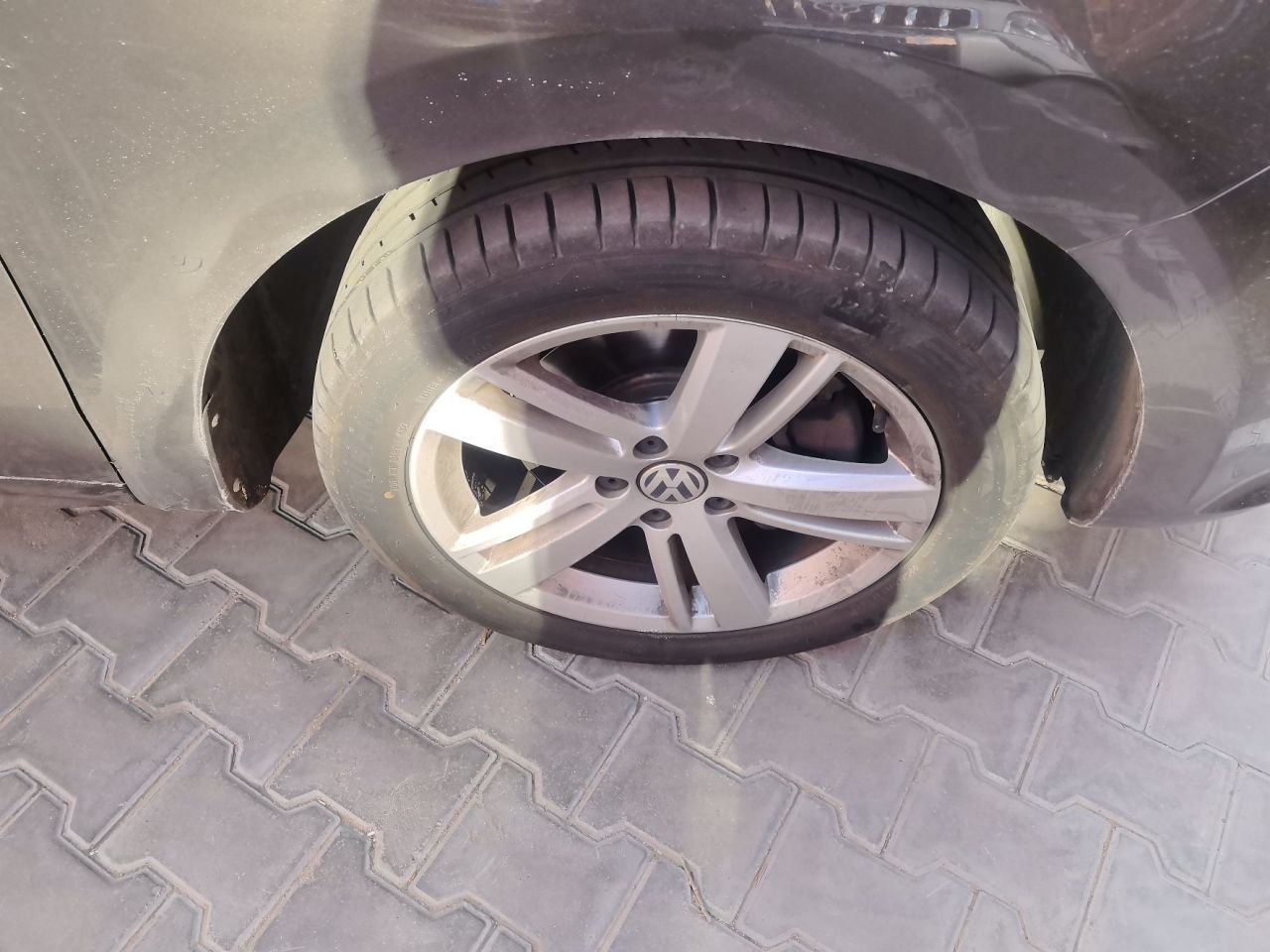 2018 380TSI 7-Seater photo 2