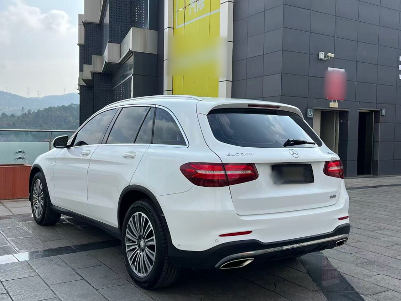 GLC 2017 GLC 260 4MATIC Luxury photo 4
