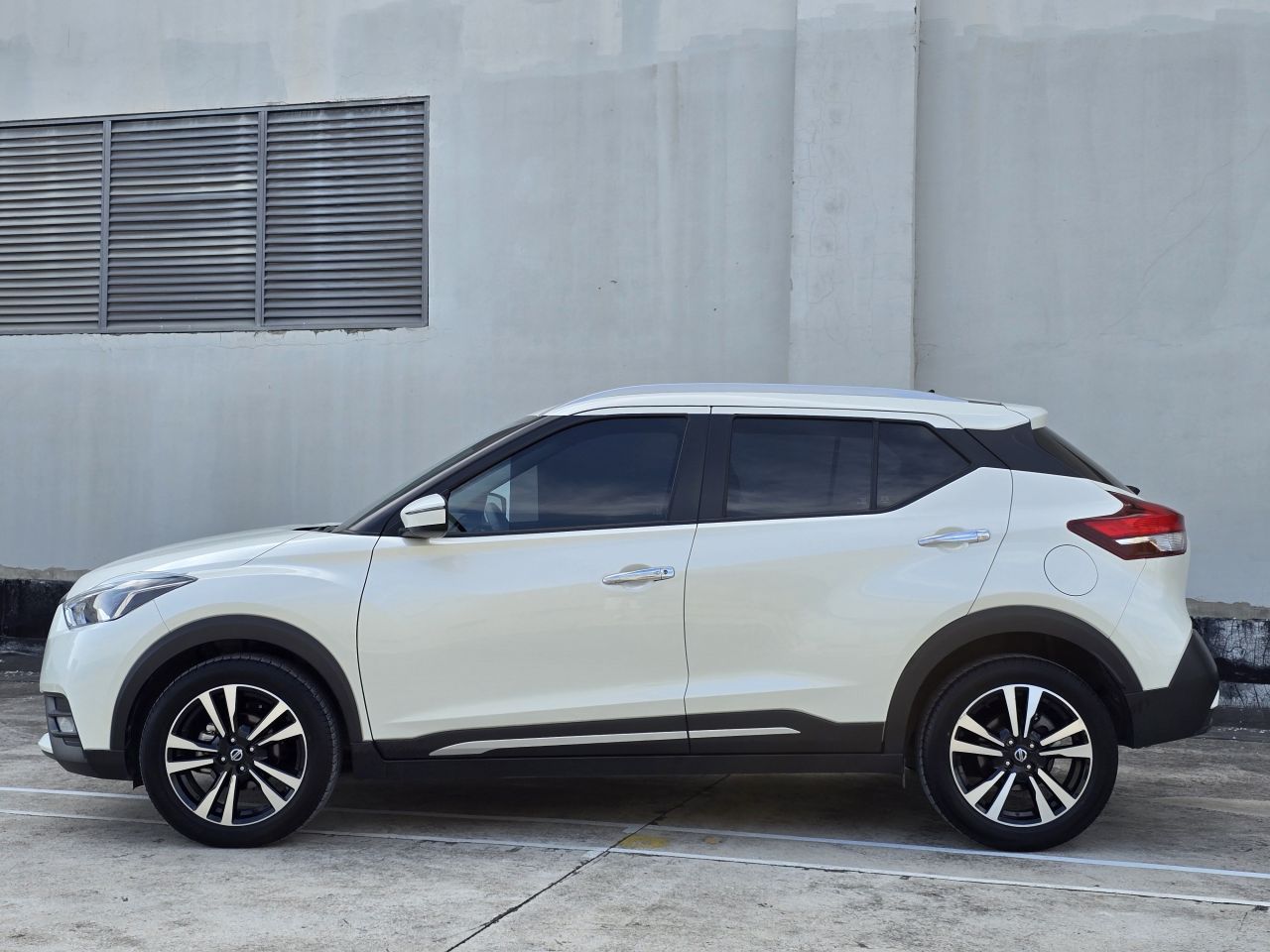 2021 1.5L XV CVT Connected Luxury photo 4