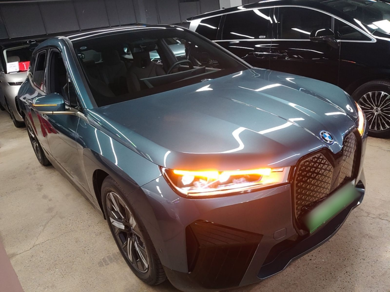 iX 2022 xDrive40 photo 3