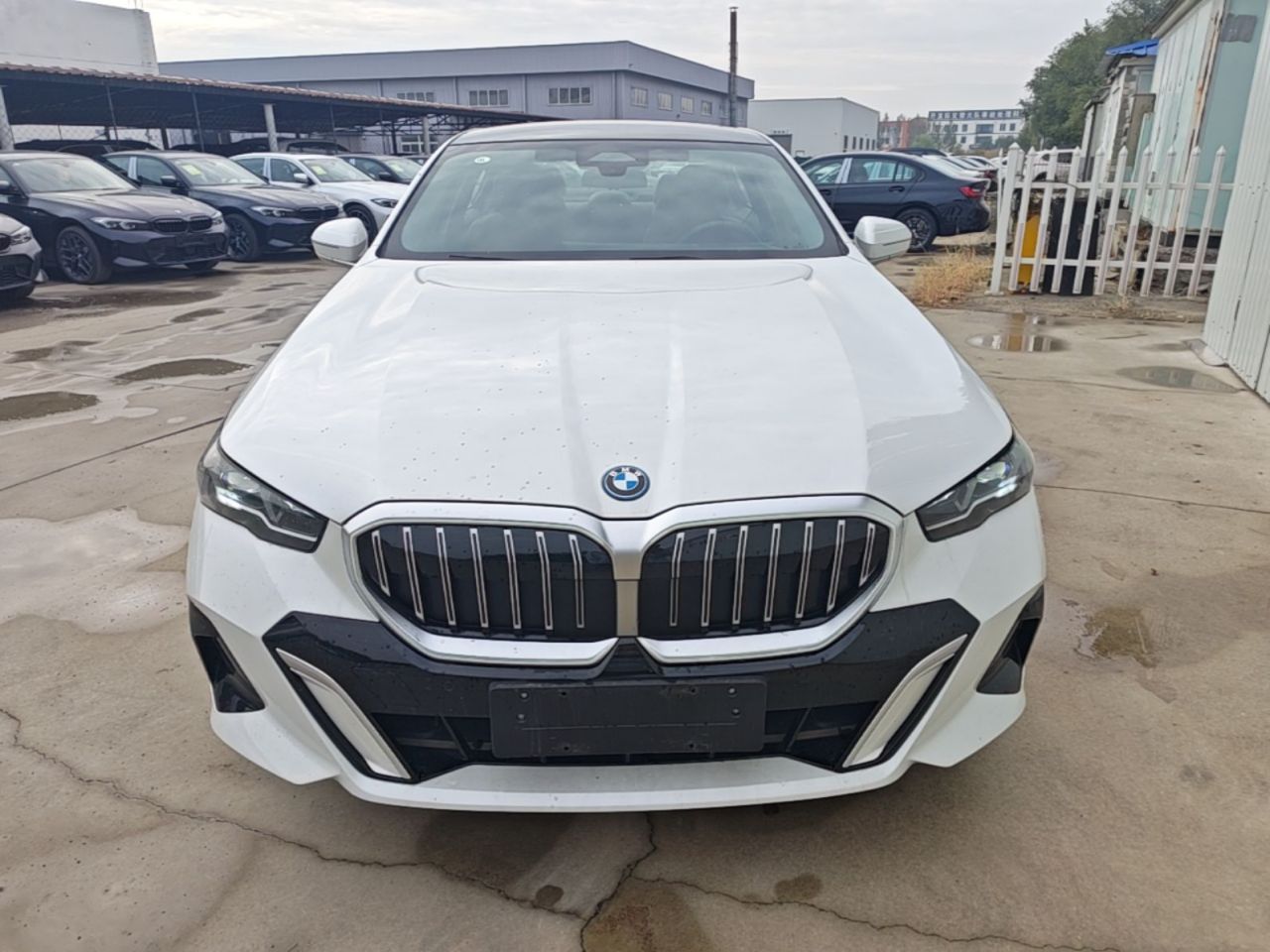i5 2024 eDrive 35L M Sport Package photo 2