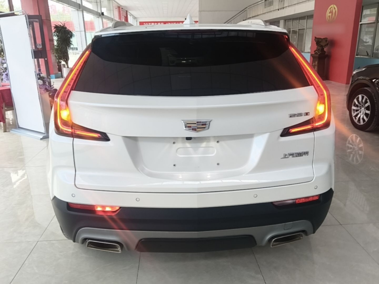 XT4 2021 28T RWD Luxury photo 5