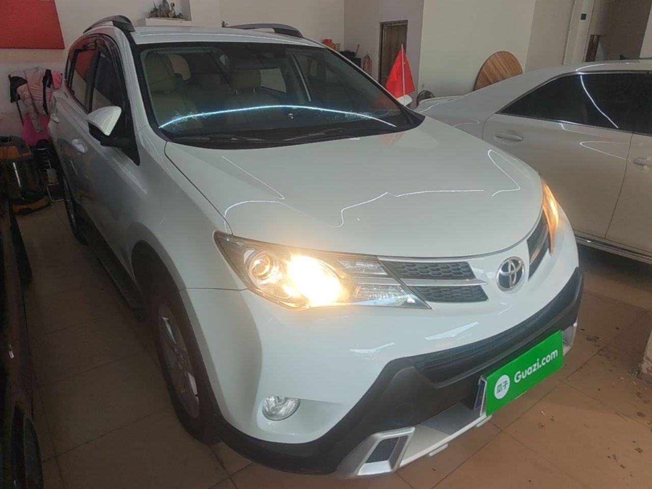 RAV4 2013 2.0L CVT RWD photo 3