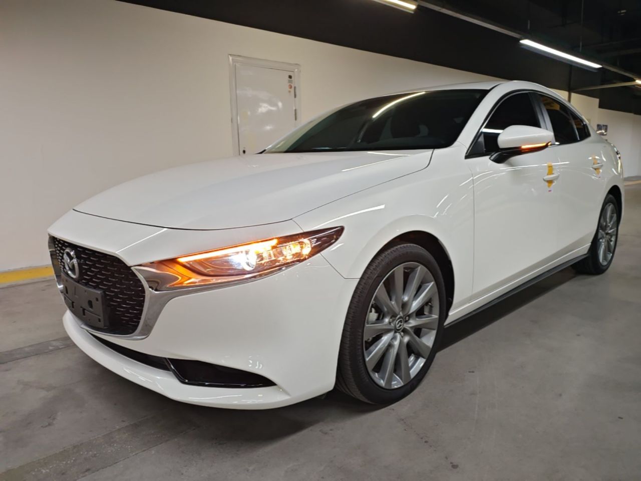 3 Axela 2023 2.0L AT