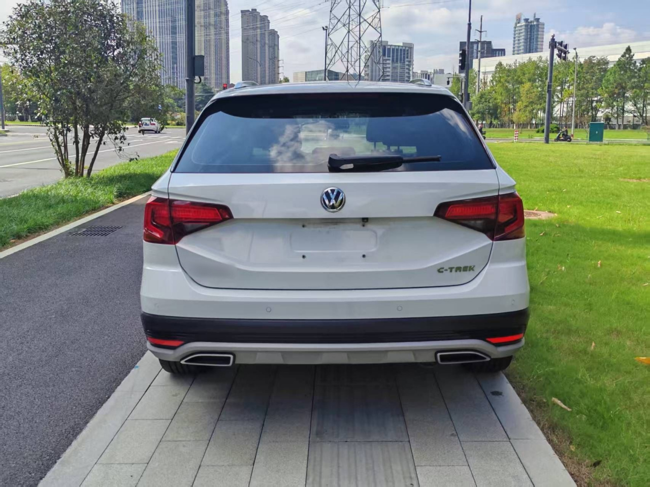 C-TREK 2018 1.5L AT Luxury photo 3
